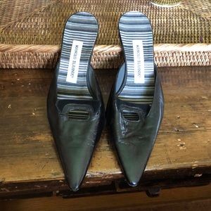 Manolo blahnik mules